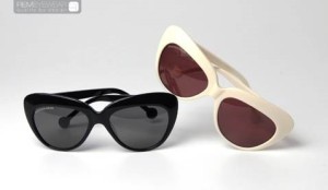 Pictured above: St. Tropez frame